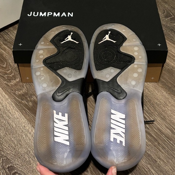 Jordans: Jumpman point lane in Black - Picture 6 of 7